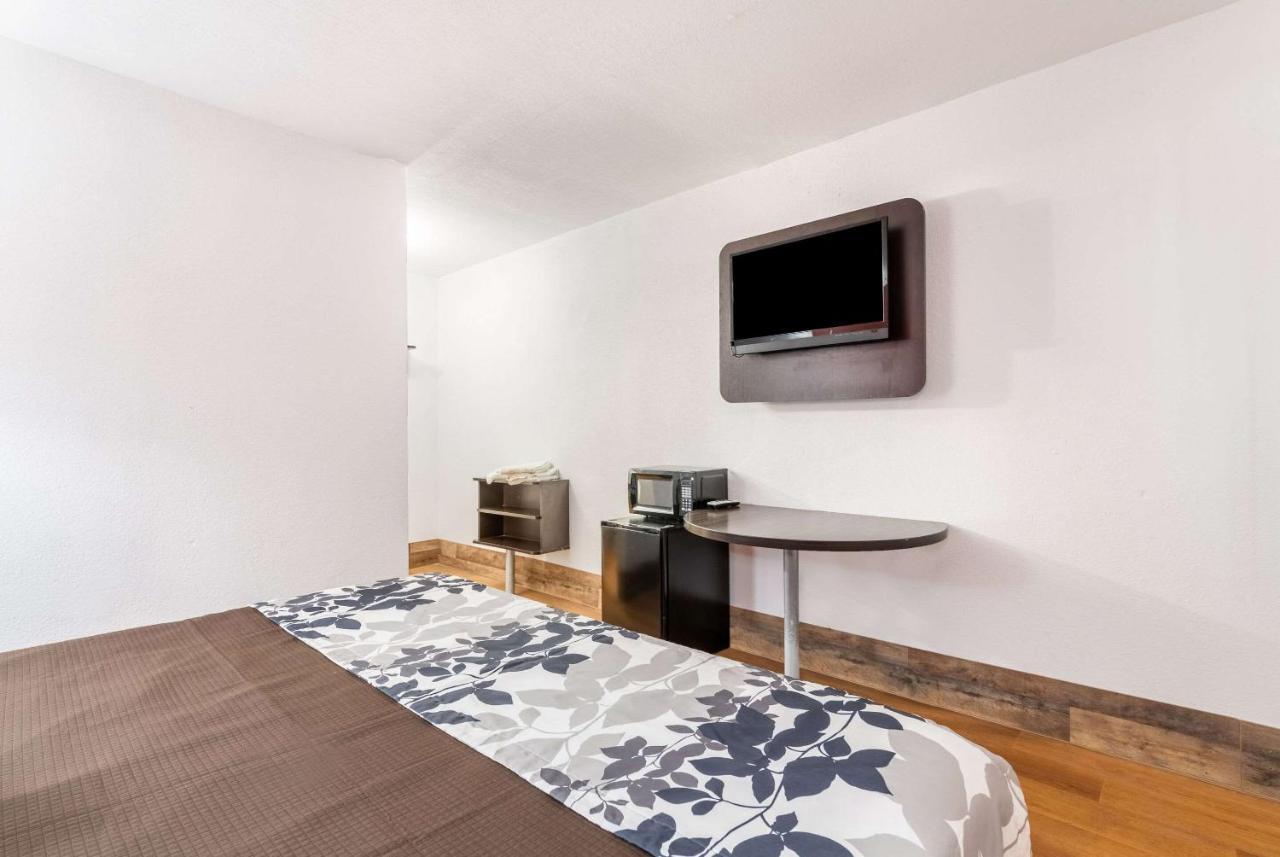 Rodeway Inn Пекос Екстериор снимка